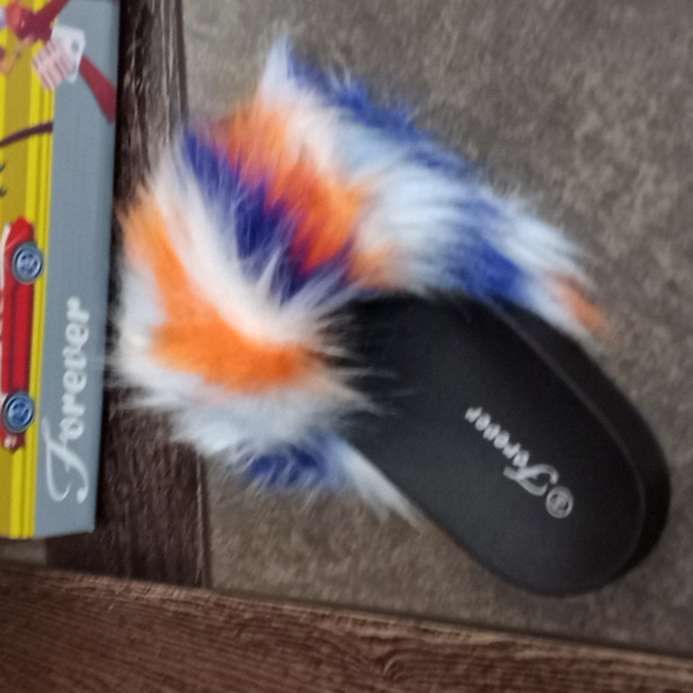 Multicolor Slipers - Picture 2 of 6